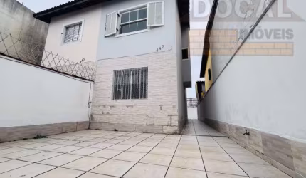 Linda casa à venda em Taboão da Serra-SP, bairro Cidade Intercap: 2 quartos, 2 salas, 2 banheiros, 2 vagas de garagem, 88,58 m².