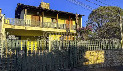 Casa com 4 quartos à venda na Rua Renê Alves Barbosa, Nova Itatiba, Itatiba, 270 m2 por R$ 940.000