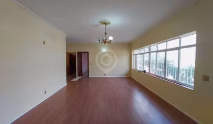 Casa com 2 quartos à venda na Travessa Laurindo da Silva Carvalho, Jardim Belém, Itatiba, 274 m2 por R$ 959.000
