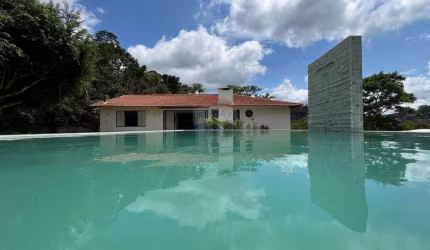EXCELENTE CASA A VENDA COM 4 SUÍTES NO PARQUE DO IMBUI