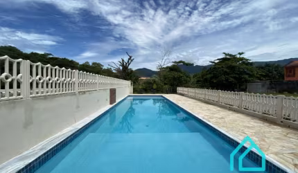 Apartamento novo com 2 dormitórios à venda na Praia de Maranduba - Ubatuba SP