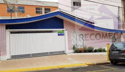 Casa para Venda em Piracicaba, Centro, 4 dormitórios, 1 suíte, 3 banheiros, 3 vagas