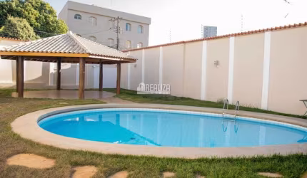 Casa à venda no bairro Jardim Alexandre Campos, em Uberaba MG !
