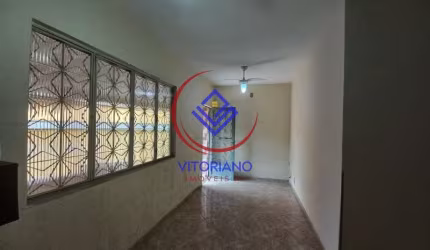 CASA TRÊS QUARTOS Á VENDA EM MARECHAL HERMES COM DEPENDÊNCIA DE EMPREGADA COMPLETA!