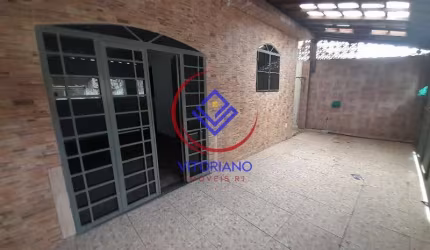 CASA  DOIS QUARTOS Á VENDA EM ANCHIETA !