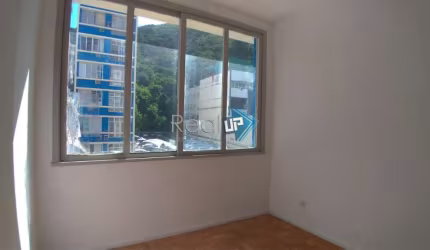 Apartamento com 2 quartos à venda na Rua Pompeu Loureiro, Copacabana, Rio de Janeiro, 75 m2 por R$ 835.000