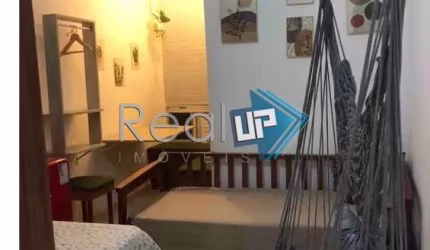 Casa em condomínio fechado com 1 quarto à venda na Avenida Prado Júnior, Copacabana, Rio de Janeiro, 33 m2 por R$ 495.000