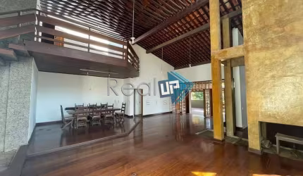 Casa em condomínio fechado com 6 quartos à venda na Avenida das Américas, Barra da Tijuca, Rio de Janeiro, 675 m2 por R$ 6.843.000