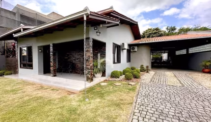 Casa com 3 quartos à venda no Saguaçu, Joinville , 191 m2 por R$ 1.399.000