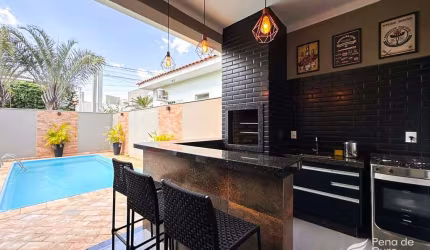 Exclusiva Casa com piscina em Condomínio Fechado