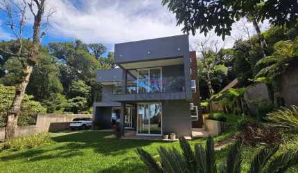 Casa no bairro Alpes Verdes em Canela!
