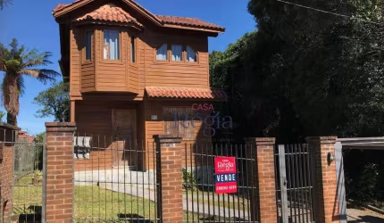 Casa com 3 dormitórios à venda, 190 m² por R$ 1.100.000,00 - Vila  Maggi - Canela/RS