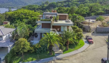 Casa à venda na Avenida das Rendeiras, 123, Lagoa da Conceição, Florianópolis
