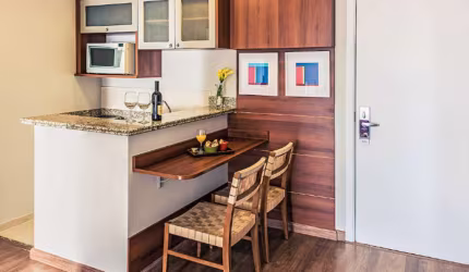 Flat mobiliado  37m² 1 dormitório 1 vaga para locação.