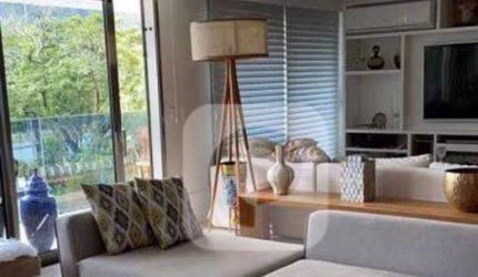 EXCLUSIVO APARTAMENTO NA LAGOA, COM VISTA PARA A LAGOA RODRIGO DE FRREITAS.