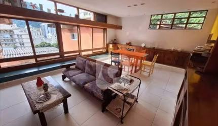 Casa em Condomínio - 5 quartos - Botafogo