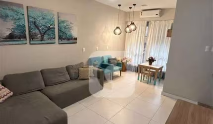 Charmoso apartamento tipo casa na Urca