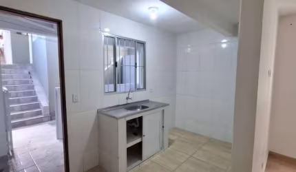 Casa para Locação em Barueri, Jardim Silveira, 2 dormitórios, 1 banheiro, 1 vaga