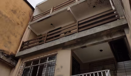 Vendo Casas no 1º ao 3º andar