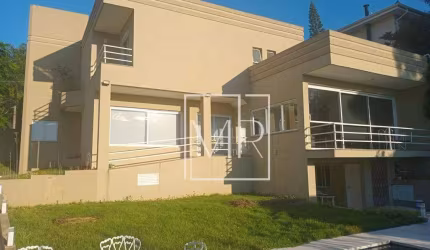 Casa Venda e Locação Comdomínio Arco-Iris 03 suítes 05 vagas