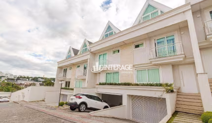 Sobrado com 4 Quartos à venda, 288 m² por R$ 1.697.000 - Santo Inácio - Curitiba/PR