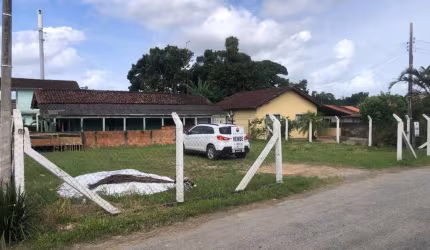 Terreno próx. da Univille e Instituto Federal de SC em São Francisco do Sul, ideal para construção de geminados, 19,5m de frente. Ref. 316
