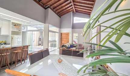Oportunidade - casa térrea no Campos do Conde Louvre em Tremembé-SP