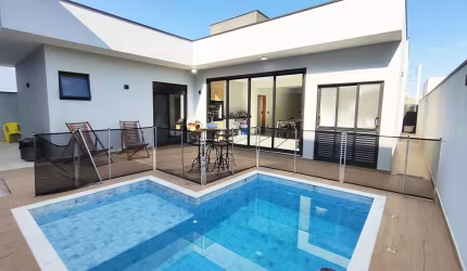 Casa à Venda no Condomínio Lagos D'Icaraí, Salto/SP