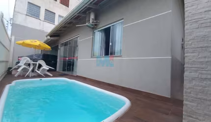 Casa Praia Tabuleiro c/ Piscina