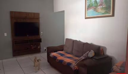 Casa à Venda no Parque das Nações em Americana com 2 quartos e 2 vagas de garagem.
