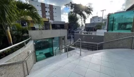 Apartamento para aluguel possui 136 metros quadrados com 4 quartos em Pina - Recife - PE