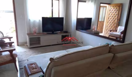 Casa com 3 dormitórios à venda por R$ 830.000,00 - Santana - São José dos Campos/SP
