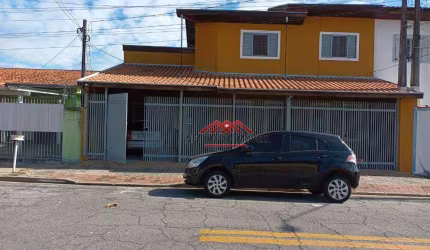 Sobrado com 4 dormitórios à venda, 180 m² por R$ 720.000 - Santana - São José dos Campos/SP