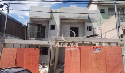 Sobrado com 3 dormitórios à venda, 140 m² por R$ 820.000,00 - Vila Camilópolis - Santo André/SP