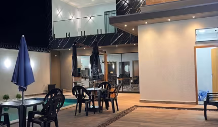 Lindo Sobrado de Alto Padrão Mobiliado com 2 Suítes Área de lazer Completa com Piscina