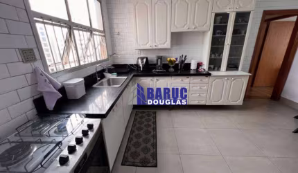 Vende-se ótimo apartamento no Edf. Central Park na praça popular, com 4 quartos sendo 2 suítes, 2 vagas, andar alto. Ótima localização R$ 810.000