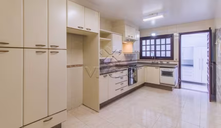 Casa com 3 quartos à venda na Rua Francisco Castelano, 655, Jardim das Américas, Curitiba, 151 m2 por R$ 750.000
