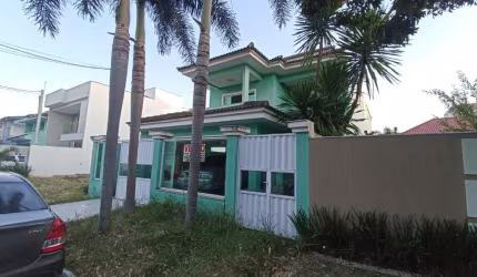 Vendo Casa Alto Padrão com 4 quartos no Condomínio Green Village - Campo Grande
