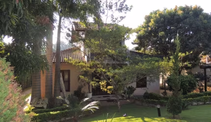 Casa térrea à venda em condomínio no bairro Vista Alegre em Vinhedo