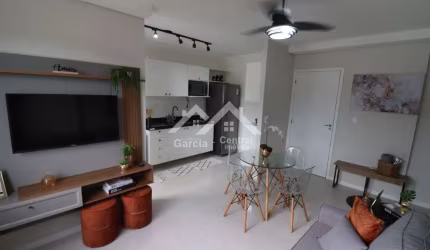 Apartamento no Centro de Peruíbe moniliado com 2 quartos sendo 1 suíte