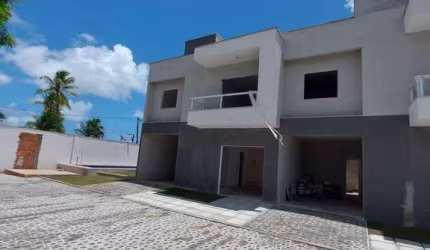 Casa à venda no bairro Vila de Abrantes (Abrantes) em Camaçari/BA