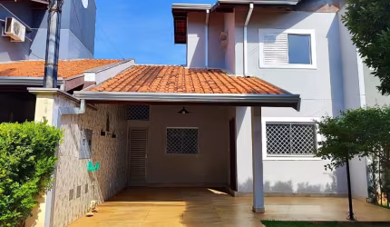 Casa Condominio  Maravilhosa no Rita Vieira e portaria 24 horas