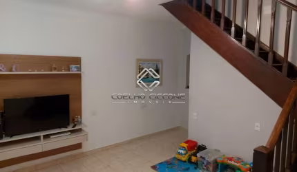 Casa com 2 quartos à venda no Fundação, São Caetano do Sul  por R$ 400.000
