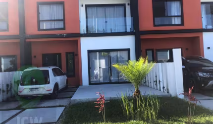 Sobrado para Venda em Pontal do Paraná, Atami, 3 dormitórios, 1 suíte, 2 banheiros, 2 vagas