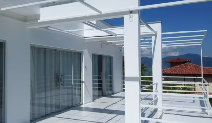 Lindo Sobrado para venda com 410 m² - 3 suítes, em Siriúba - Ilhabela - SP