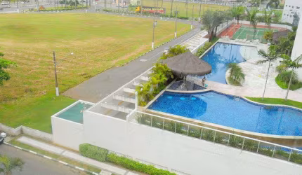 Cobertura com piscina e churrasqueira - 300 metros da praia - 01 vaga de garagem.