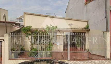 Vende-se imóvel térreo composto por duas casas