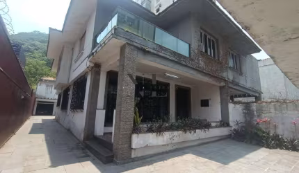 Casa para Locação em São Vicente, Itararé, 4 dormitórios, 2 banheiros, 4 vagas