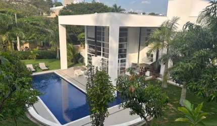 Casa à venda em condomínio fechado na cidade de Vinhedo, interior de São Paulo.