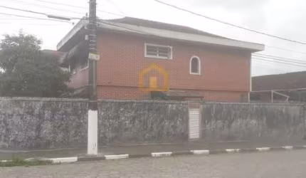 Casa com 3 dormitórios à venda, 183 m² por R$ 449.000,00 - Catiapoã - São Vicente/SP
